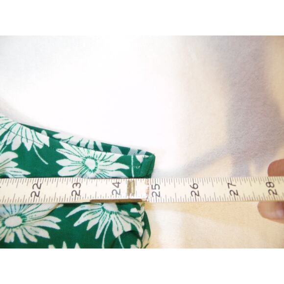 Torrid Tank Top Women 5X Green Stretch Mesh Cropped Shirred Cami NWT - Picture 5 of 7